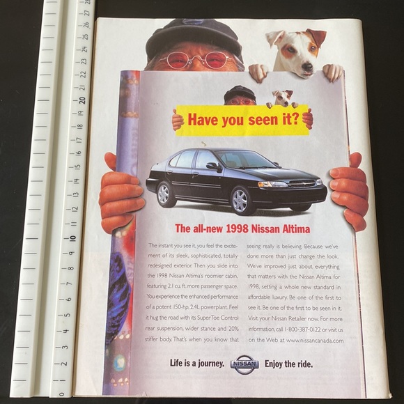 Vintage MACLEANS weekly magazine 1997 - Picture 2 of 2